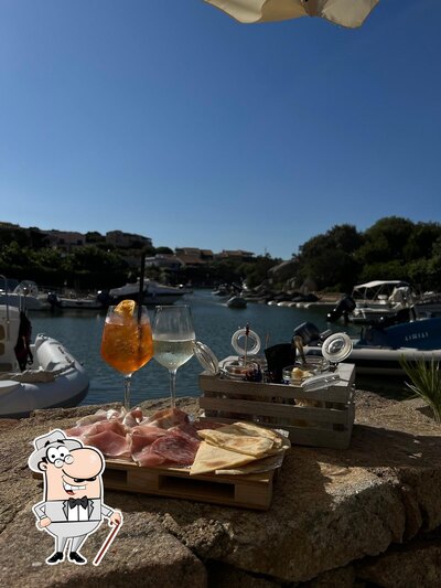 Goditi la vista dagli esterni di Magic Du Port