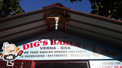 Check out how Dig's Bakery looks outside