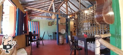 O interior do Restaurante Toca do tatu