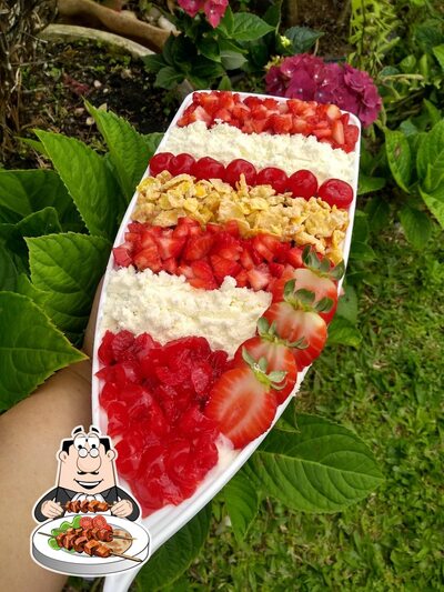Comida em Amor de Mãe e Açaí Mix