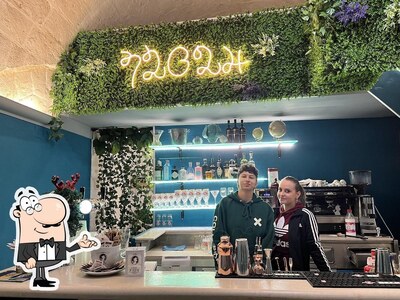 Dai un'occhiata agli interni di 72024 cafè