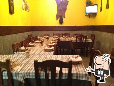 Siediti a un tavolo di Hosteria al civico 2