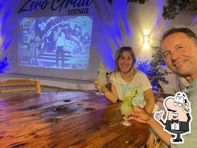Veja imagens do interior do Zero Grau Lounge