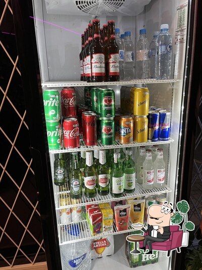 Veja imagens do interior do karaokê ottoke