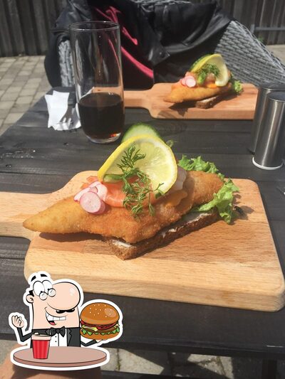 Faites-vous plaisir avec un hamburger à Landevejskroen Lindelse (tidl. Lindelse Kro)