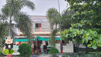 The exterior of Sangle Bandhu