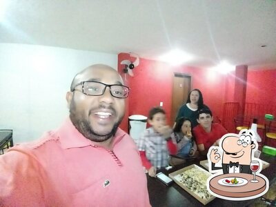 Comida em Dinos Pizza Quadrada - Recanto das Emas