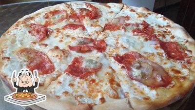 A Il Castello, puoi prenderti una bella pizza
