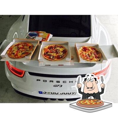 Prenditi una pizza al ristorante Crazy Pizza