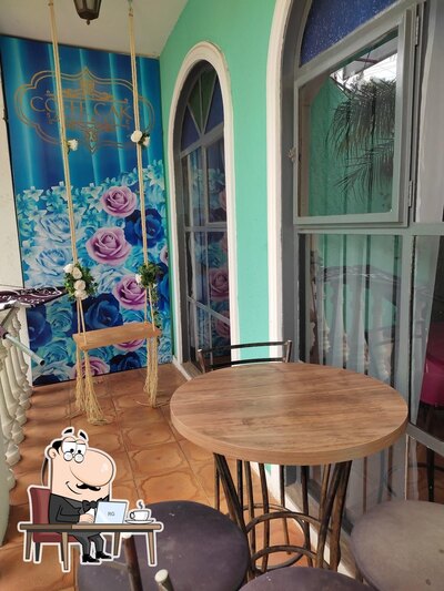 Veja imagens do interior do Cafeteria Coffe Cake Sabor e Arte