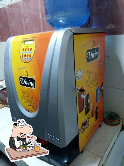 Meals at Divine Beverages