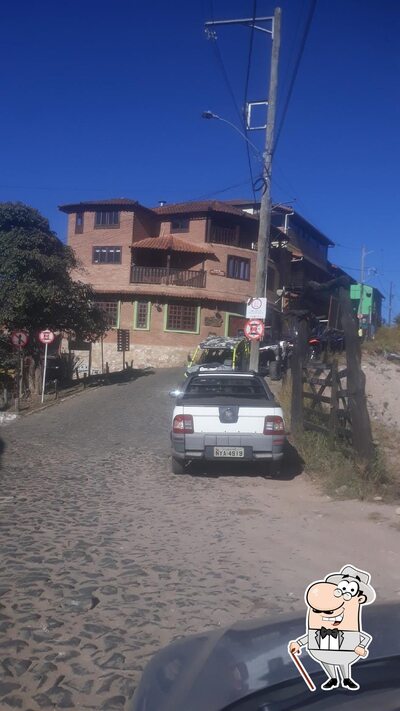 Descubra a área externa do Buteco do Zé do Arame