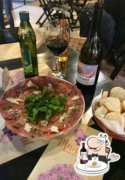 O vinho é uma das bebidas adultas prediletas