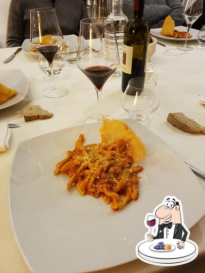 Prenditi un bicchiere di vino alla fine di una faticosa giornata lavorativa