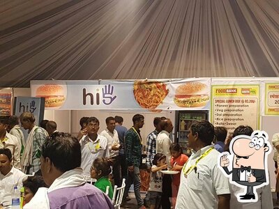 Try out different drinks provided by Hi5