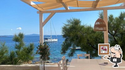 Gli interni di Restoran Spila