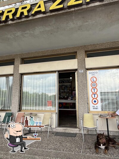 Dai un'occhiata agli interni di Bar Alla Terrazza di Martinuzzi