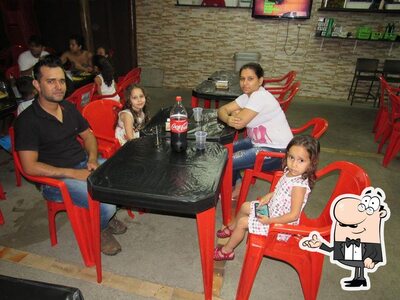 Veja imagens do interior do Jr Lanches Pizzas