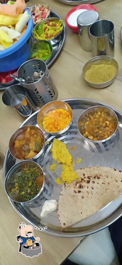 Meals at GAYTRI CLUB