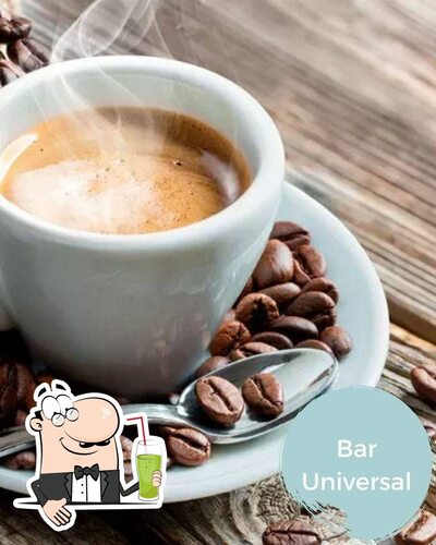 Vai a provare i tanti drink che offre Bar Universal