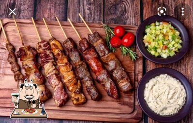 Pratos de carne são servidos no Churrascaria Do Wellington