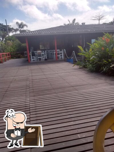 Você pode espairecer no na área externa do Barranco Bar Restaurante
