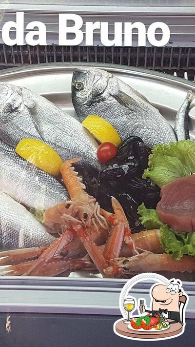 Da Bruno serve un'ampia varietà di piatti di mare
