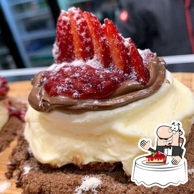 TUG SUSHI Maringá PR serve uma escolha de sobremesas