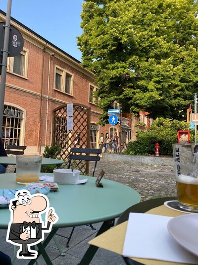 Bert Pub foto