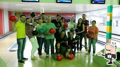 Veja imagens do interior do Boliche 7 pinos