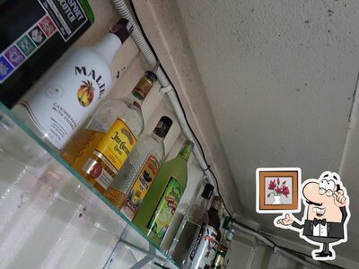 Veja imagens do interior do Bar do Caio