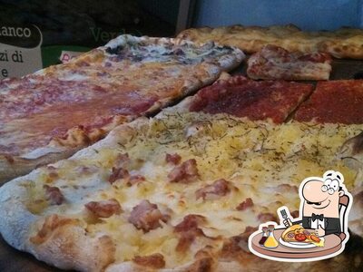 A Dolce Notte, puoi provare una bella pizza
