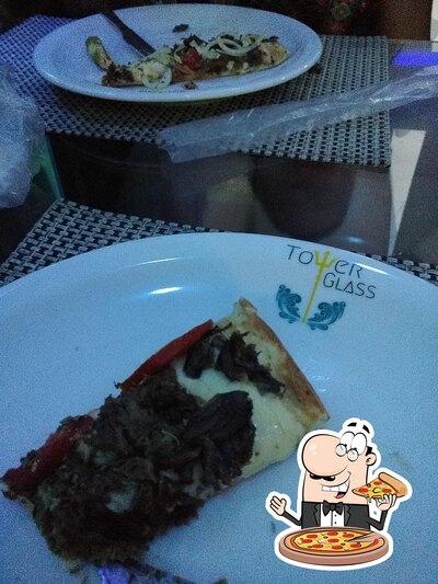 Consiga pizza no Tower Glass