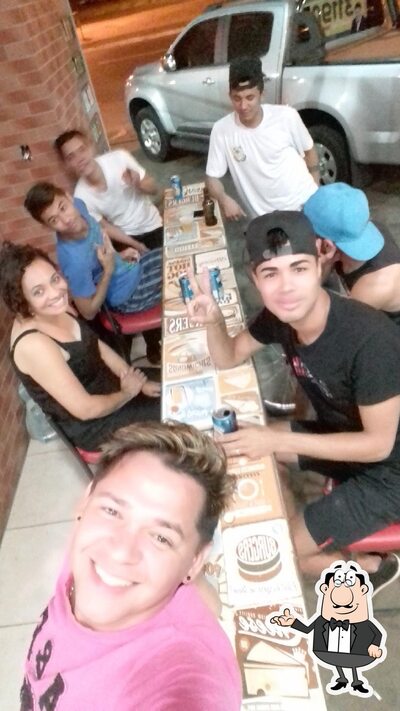 Veja imagens do interior do 5 bocas bar