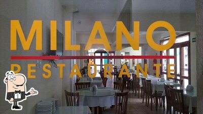 Veja imagens do interior do Milano's