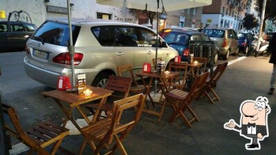 Dai un'occhiata agli interni di Ristocaffe