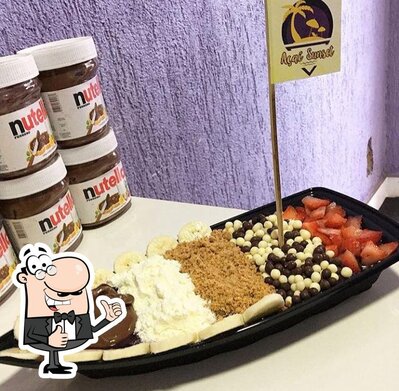 Desfrute de uma bebida no Açaí Sunset