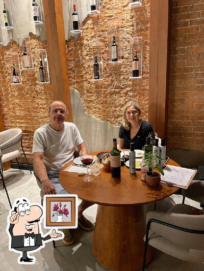 Veja imagens do interior do Sálvia Restobar