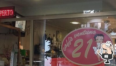 Dai un'occhiata agli interni di Bar 21 Cassano d'Adda