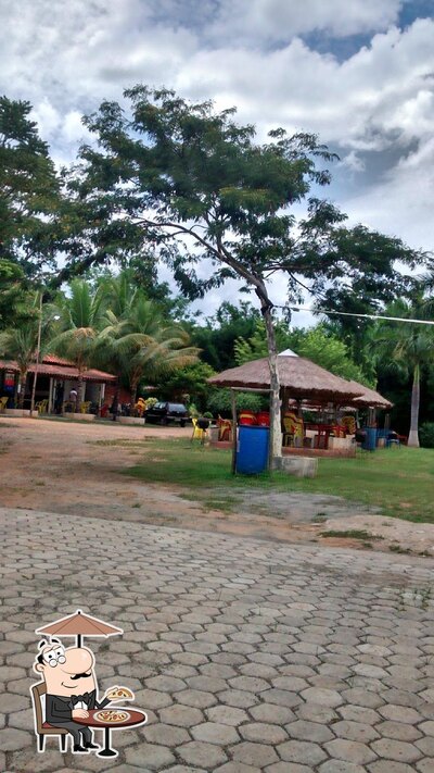 Desfrute da vista da área externa do Bar da Lagoa
