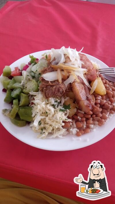 Comida em Tia Neide