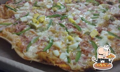 Peça pizza no Pizzaria / Zugga Pizza
