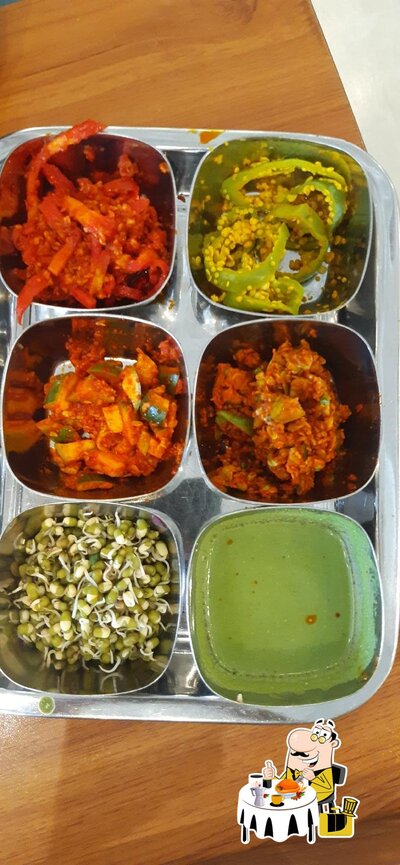 Food at Khodiyar kathiyvadi resturent