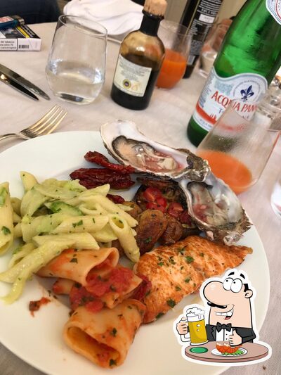 Puoi prenderti un rinfrescante bicchiere di birra chiara o scura