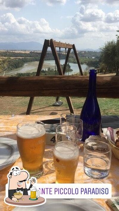 Puoi prenderti un rinfrescante bicchiere di birra chiara o scura