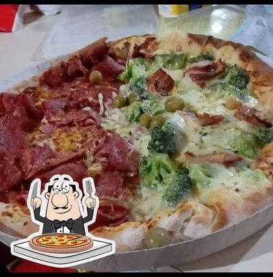Consiga pizza no Di Paula Pizzaria e boteco