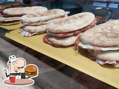 Concediti un bell'hamburger alla pizzeria Pizzeria da Angio'