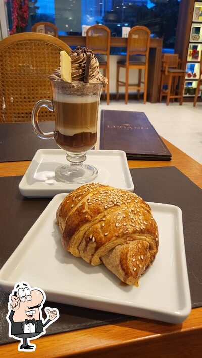 Veja imagens do interior do LUGANO - Cafeteria e Chocolataria