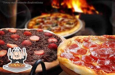 Escolha pizza no Pizzaria Reis