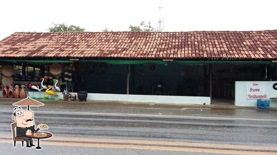 a parte exterior é uma característica importante do Restaurante Panela de Barro